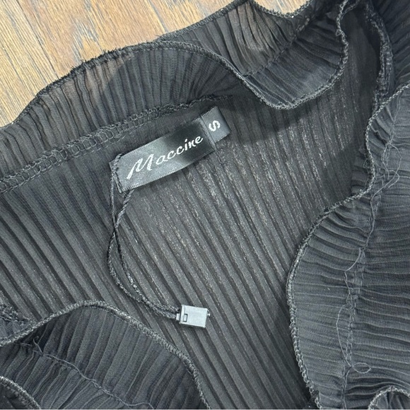 Maccine Sheer Long Sleeve - Picture 6 of 11